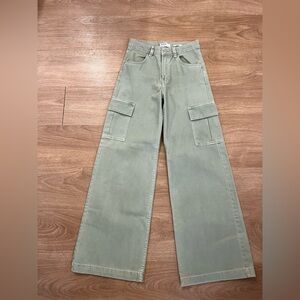Women’s Green Cargo wide leg Pants